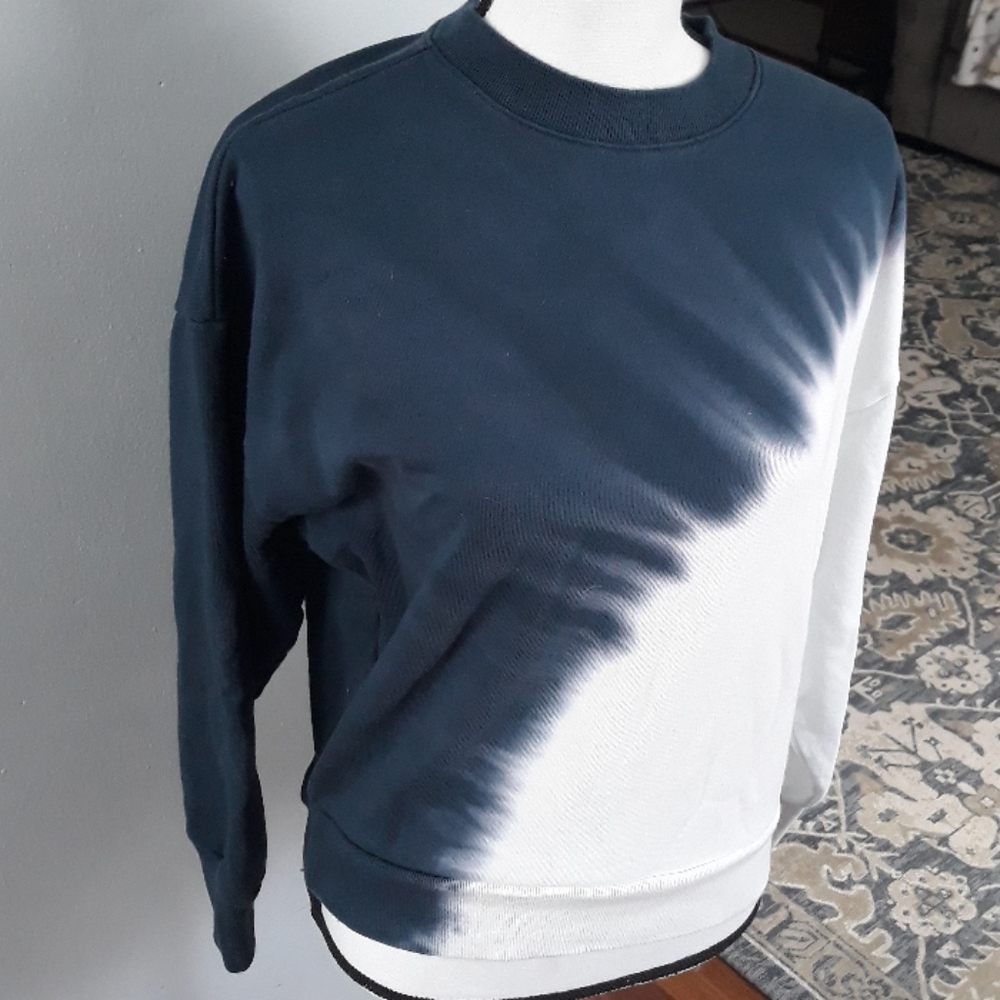 Gap sweatshirt